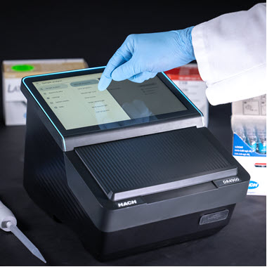 DR4900 lab spectrophotometer