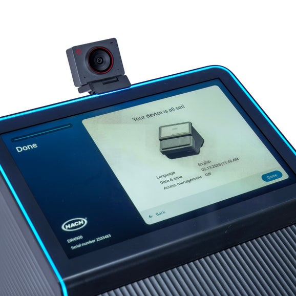 DR4900 Laboratory Spectrophotometer, with camera