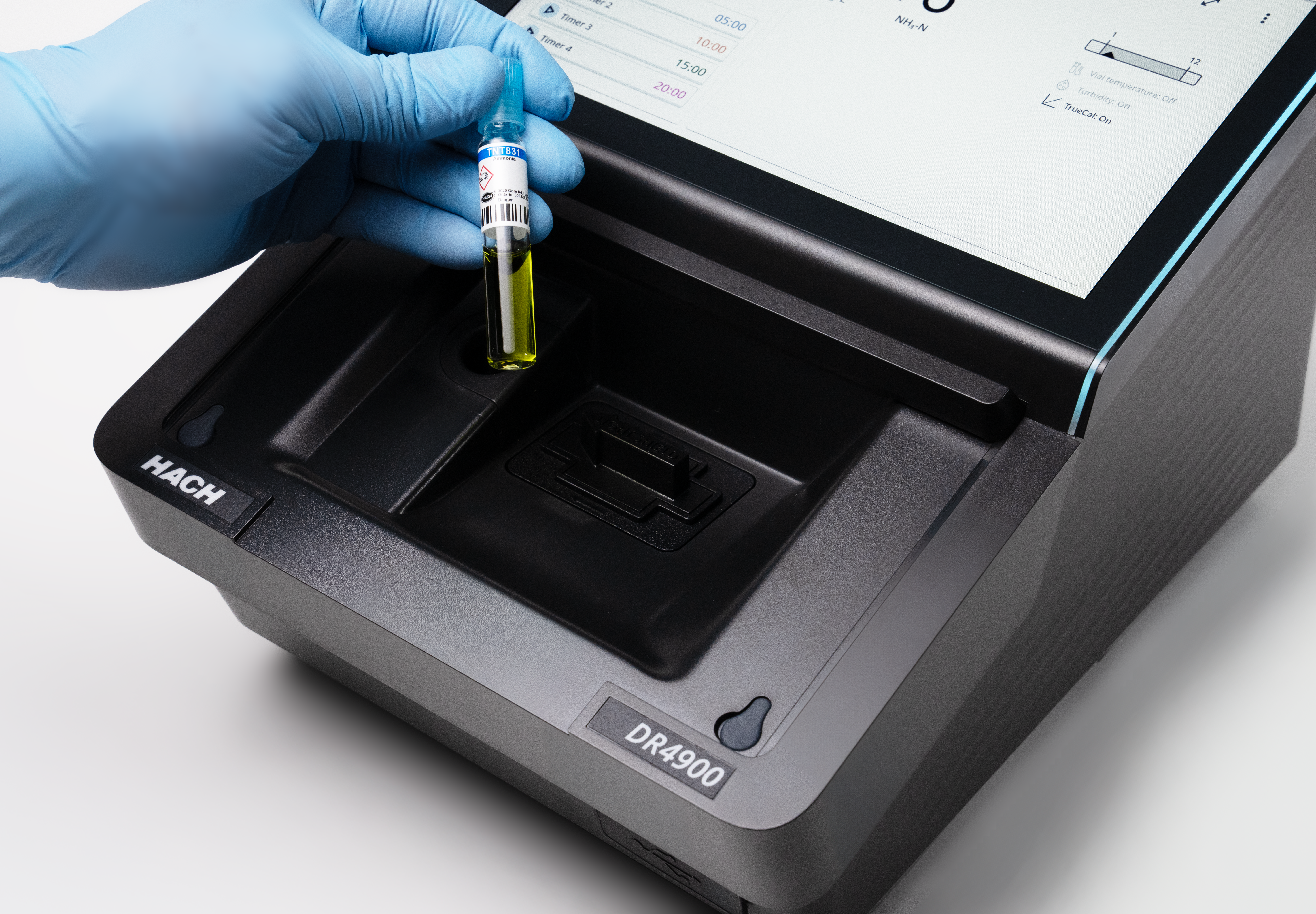 DR4900 lab spectrophotometer
