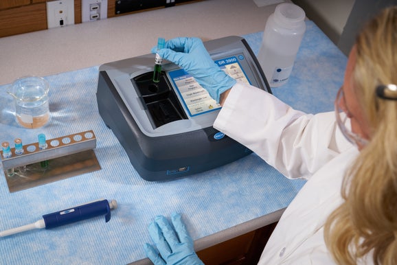 DR3900 Spectrophotometer with RFID technology