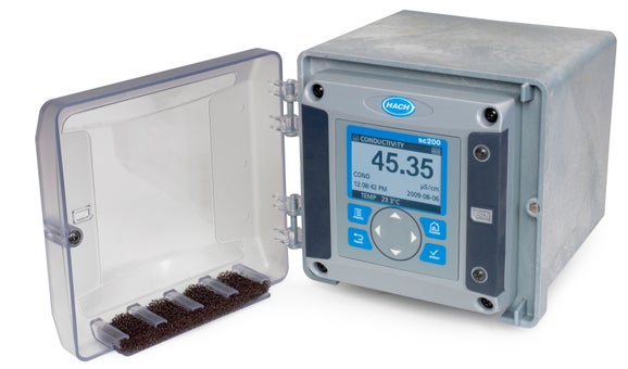SC200 Weather and sun shield with UV protection screen