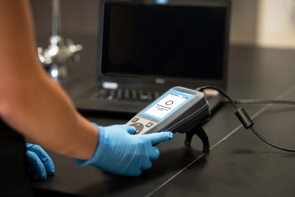 HQ4200 Portable Multi-Meter with Gel pH and Conductivity electrode, 1 m Cable